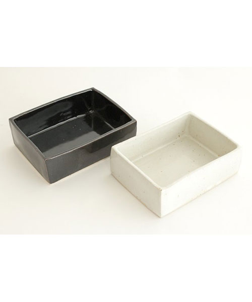 東屋 伊賀 角鉢 5.5寸 長方形 黒飴釉 - 食器