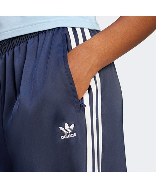 アディカラー サテン ワイドレッグ トラックパンツ｜adidas
