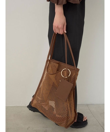 【新品　未使用】emmi ワイドショルダーサロペット emmi atelier ワイドショルダーサロペット エミ - メルカリ