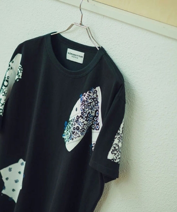 NOMARHYTHM TEXTILE for ADAM ET ROPE'】EX Sign Print Tee｜ADAM ET