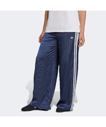⭐︎ プロフィールご一読くださいね〜 　adidas originals Originals | adidas 公式オンラインショップ